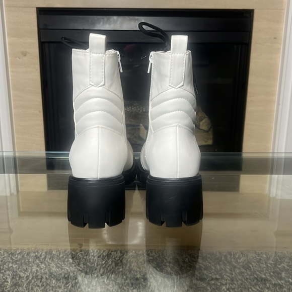 Mia White Chassidy White Malta Combat Boots, 9.5M - Picture 9 of 13